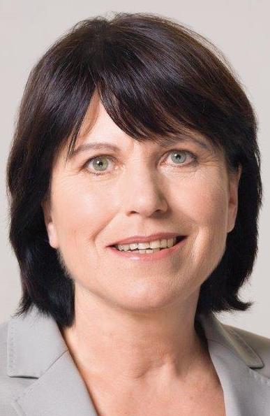 Dr. Pia Findeis